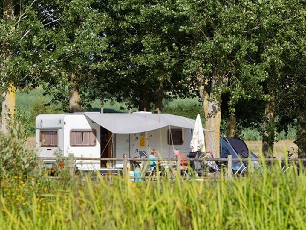 Castel Camping Chateau De Lez Eaux 2