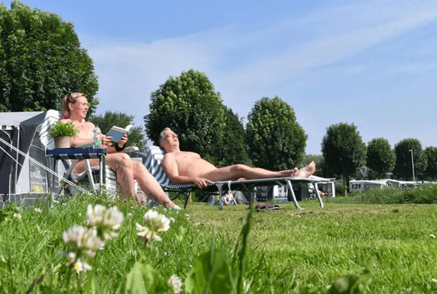 De 16 mooiste naturistencampings van Nederland