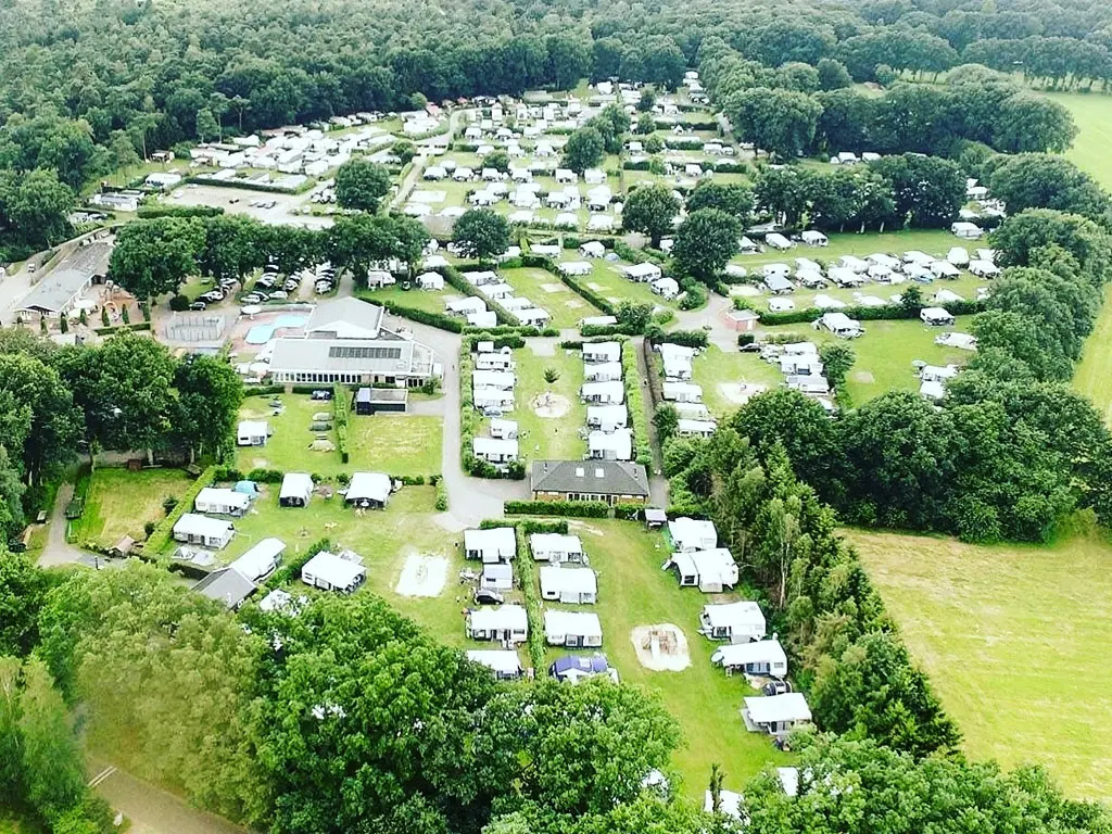 Kindercamping met binnen- en buitenzwembad