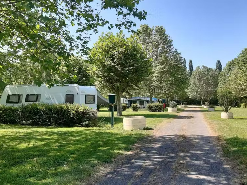 Camping De Thoissey 2