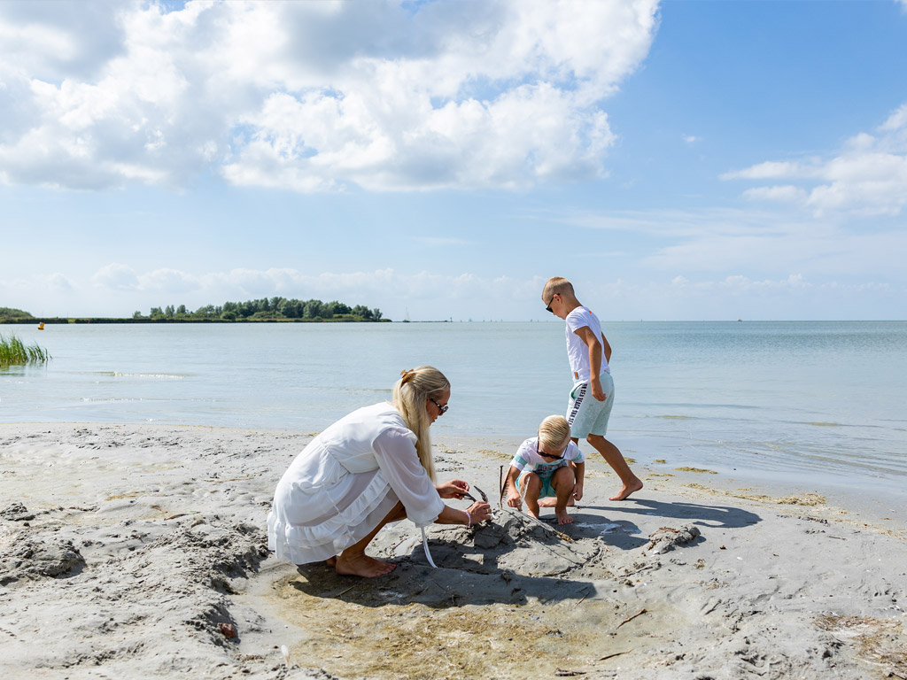 Marinapark Beach Resort Soal 7