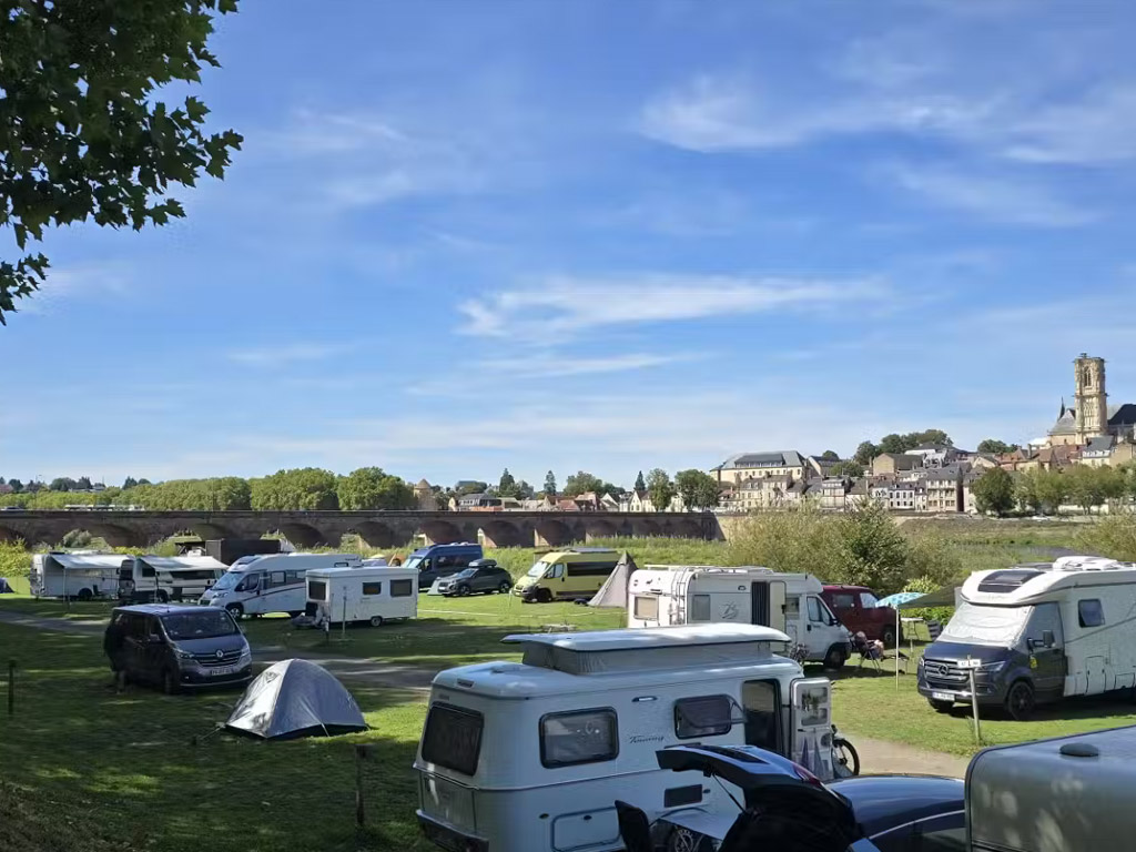 Camping De Nevers 7