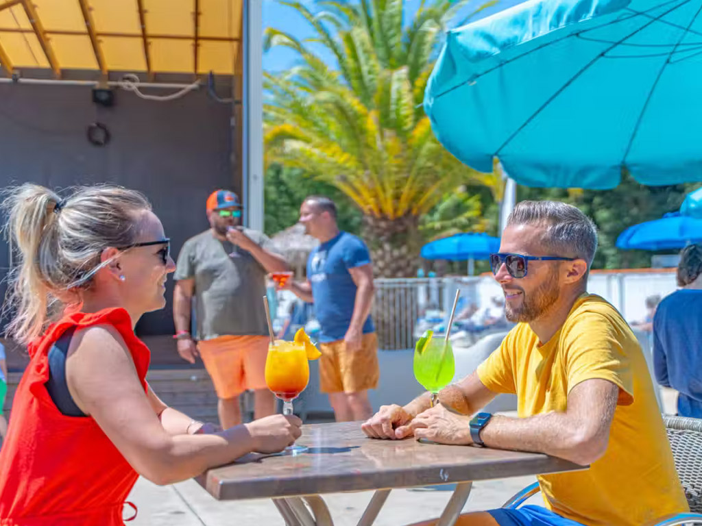 Camping Paradise Domaine Les Charmilles 8