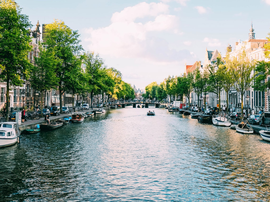 Amsterdam (2) (1)