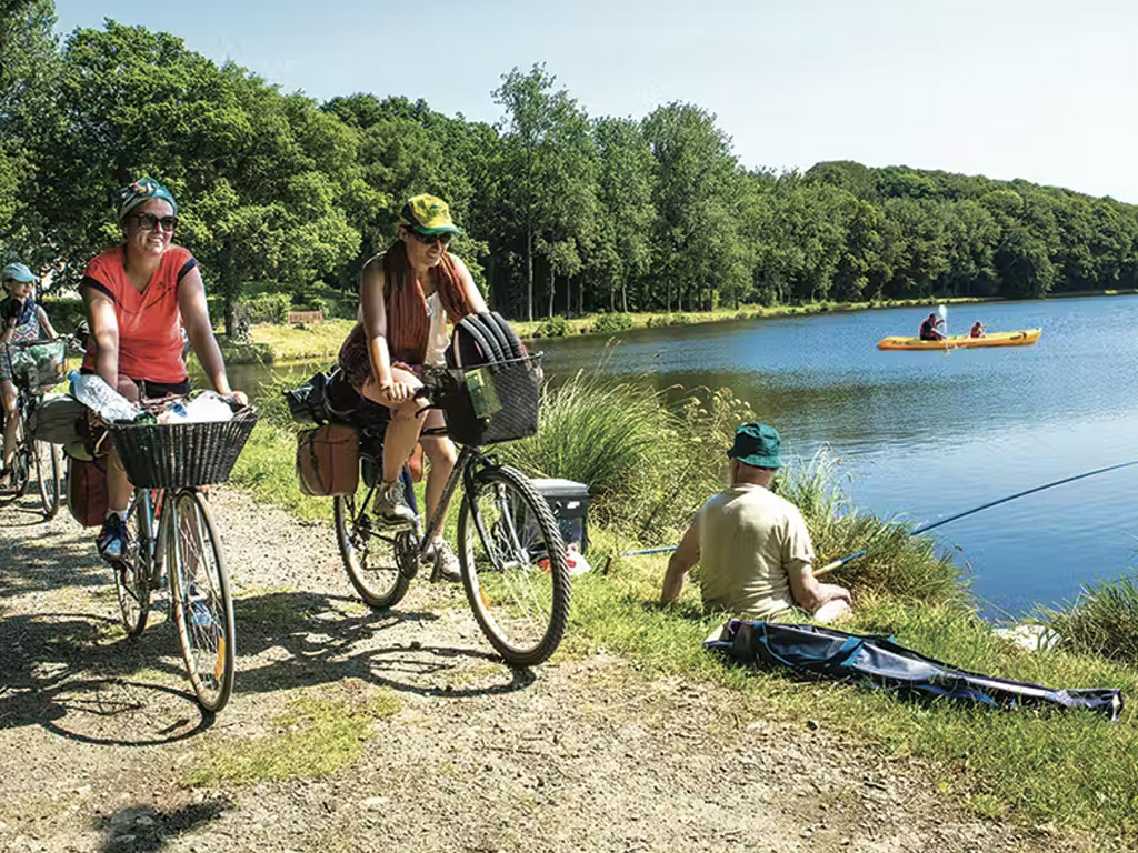 Camping Au Bocage Du Lac 6
