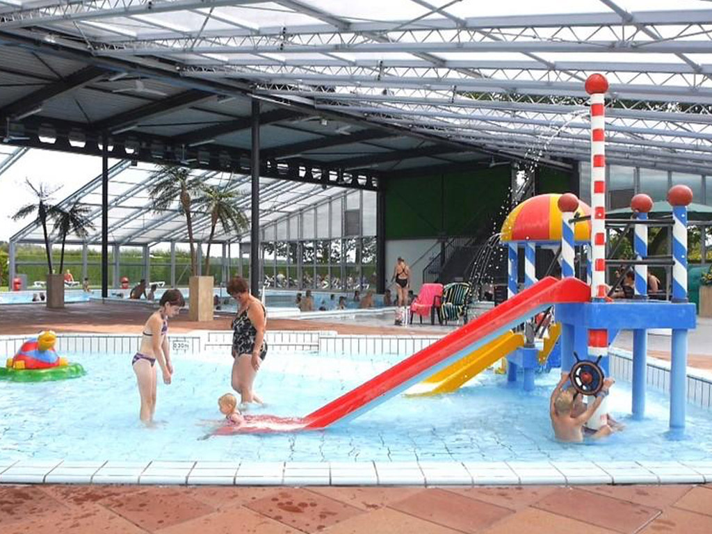 Zwembad camping de fruithof
