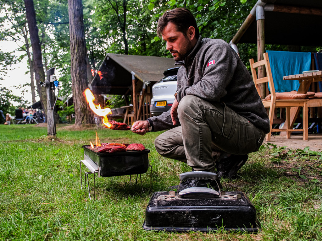 De bbq koning op de camping