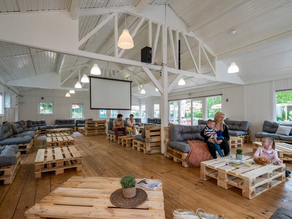 Camping Country Park Crecy La Chapelle 5