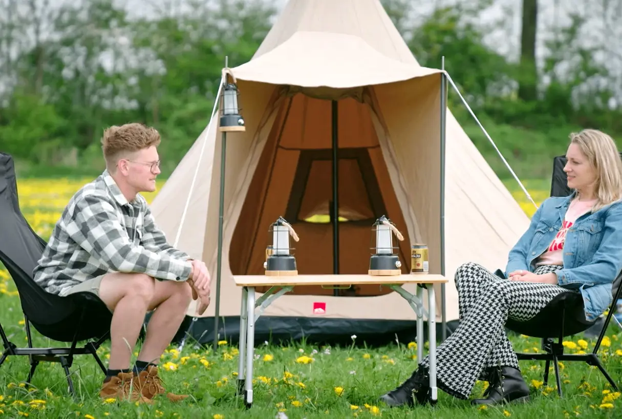 Wildkampeerders - het nieuwe datingprogramma van SBS 6