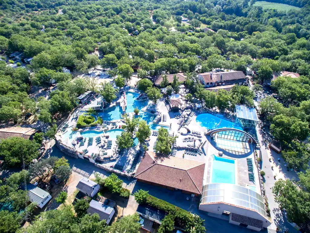 Populaire grote Franse familiecamping in de Ardèche met waterpark