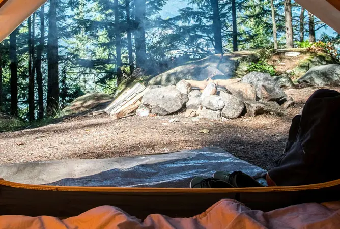 Ontspannen op een wellness camping met vrienden