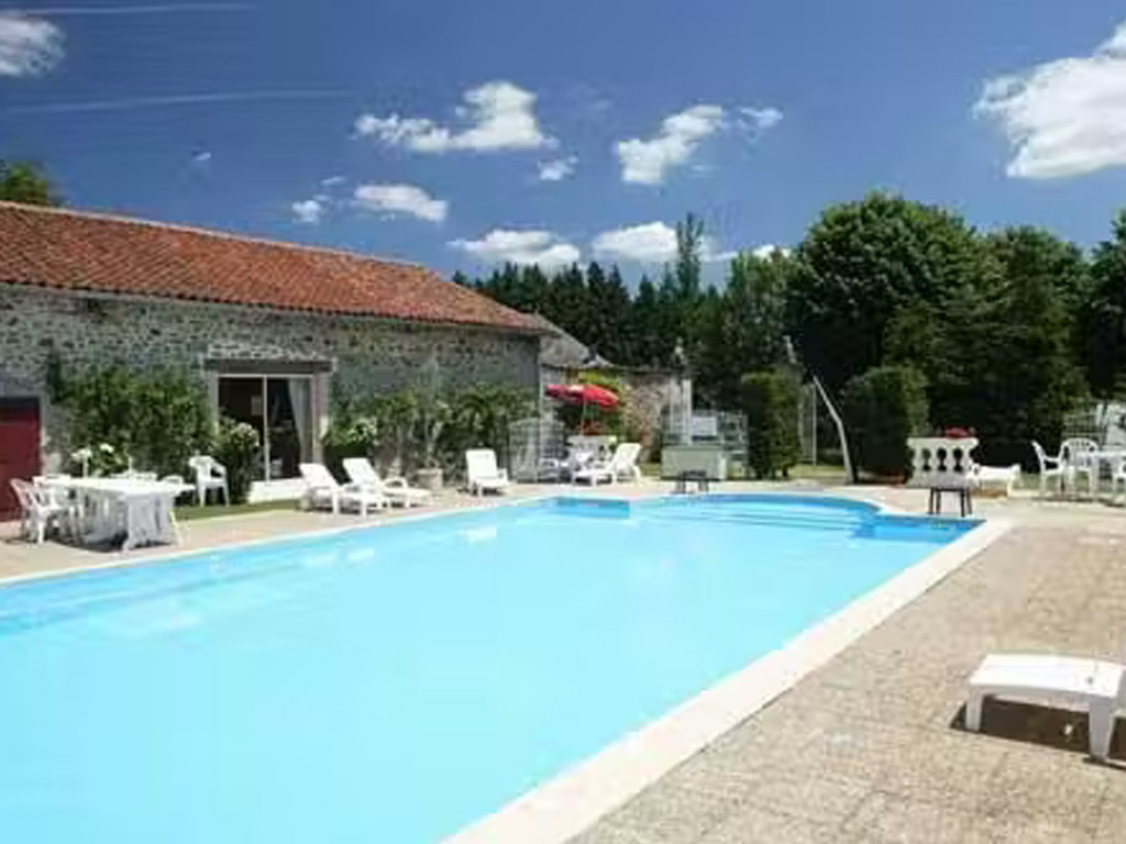 Chateau De Leychoisier 1