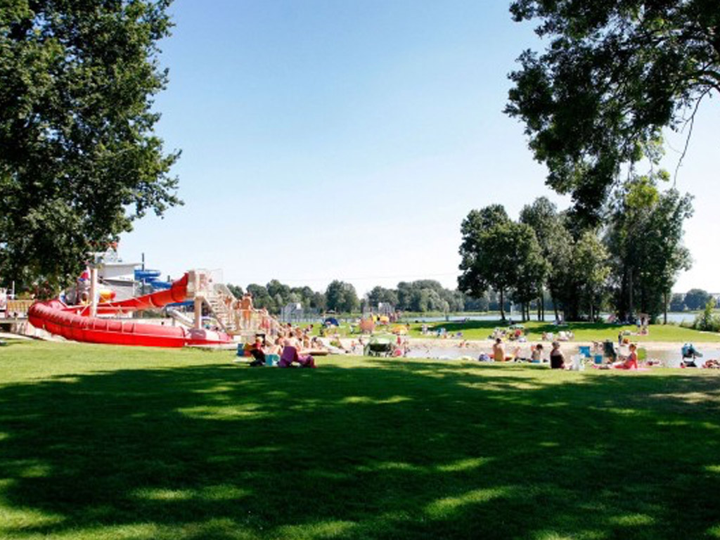 Camping De Kurenpolder Recreatie 4